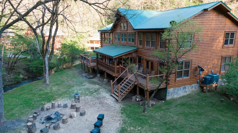 Property image, Exterior, of The Lodge at Caney Creek