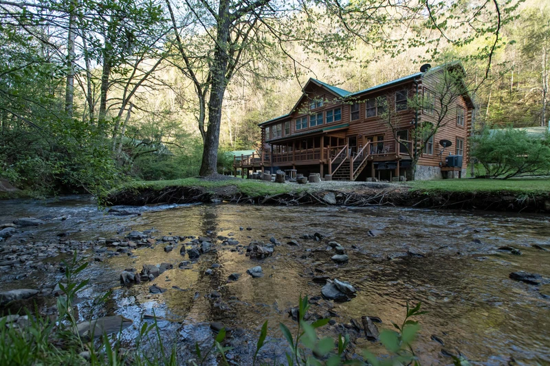 Property image, Exterior, of The Lodge at Caney Creek