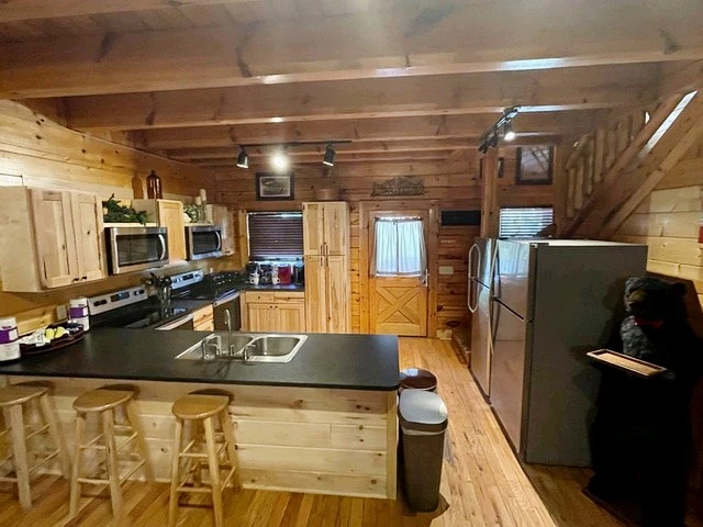Property image, Exterior, of Rushing Water Lodge