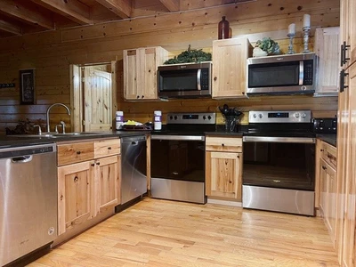 Property image, Exterior, of Rushing Water Lodge
