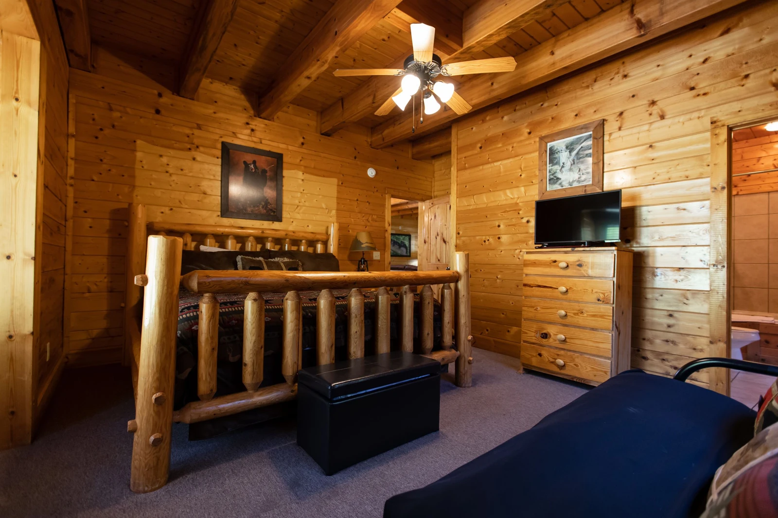 Property image, Exterior, of Rushing Water Lodge