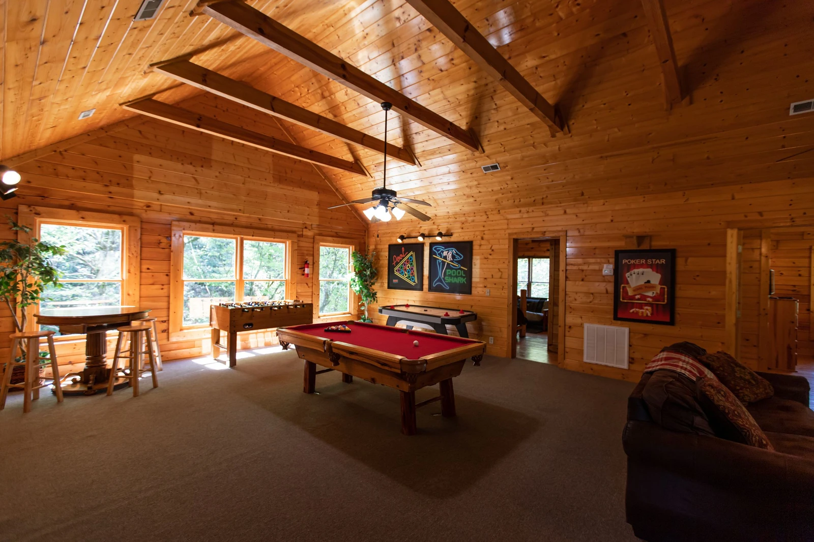 Property image, Exterior, of Rushing Water Lodge