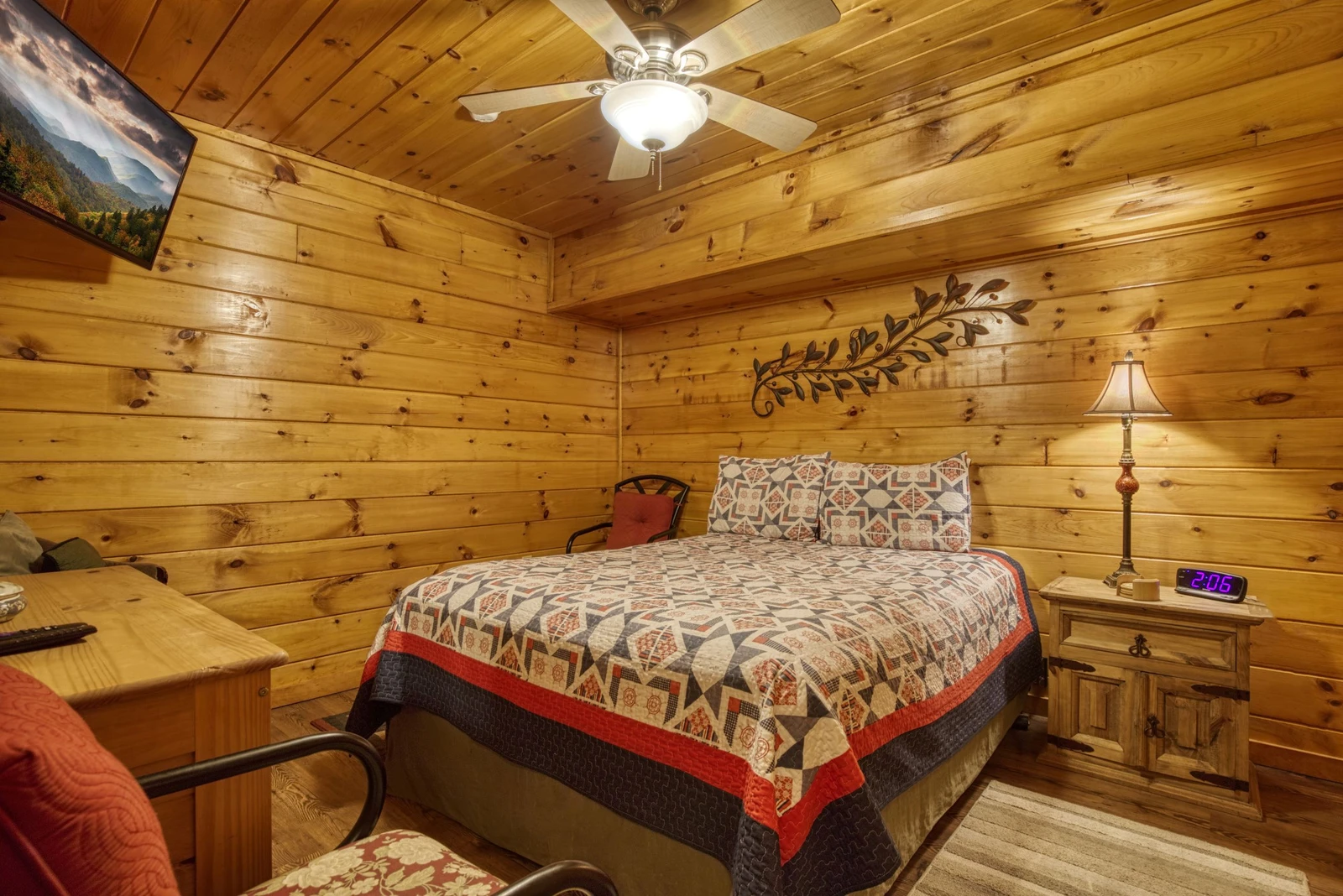Three Bears lower level bedroom with queen size bed