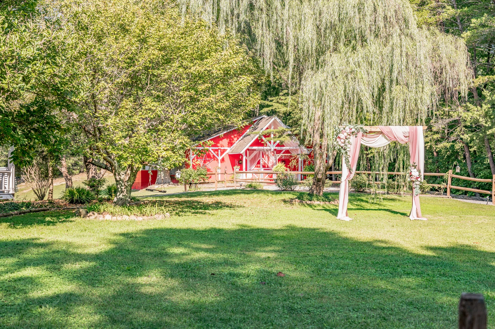 Property image, Exterior, of Bluff Mountain Inn