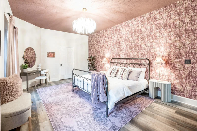 Property image, Interior, of Bluff Mountain Inn