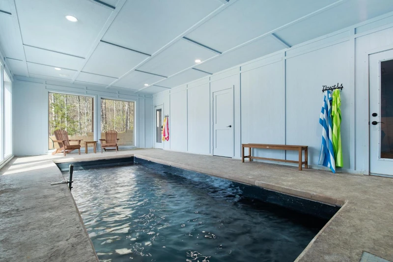 Property image, Interior, of Smoky Poolside Chalet