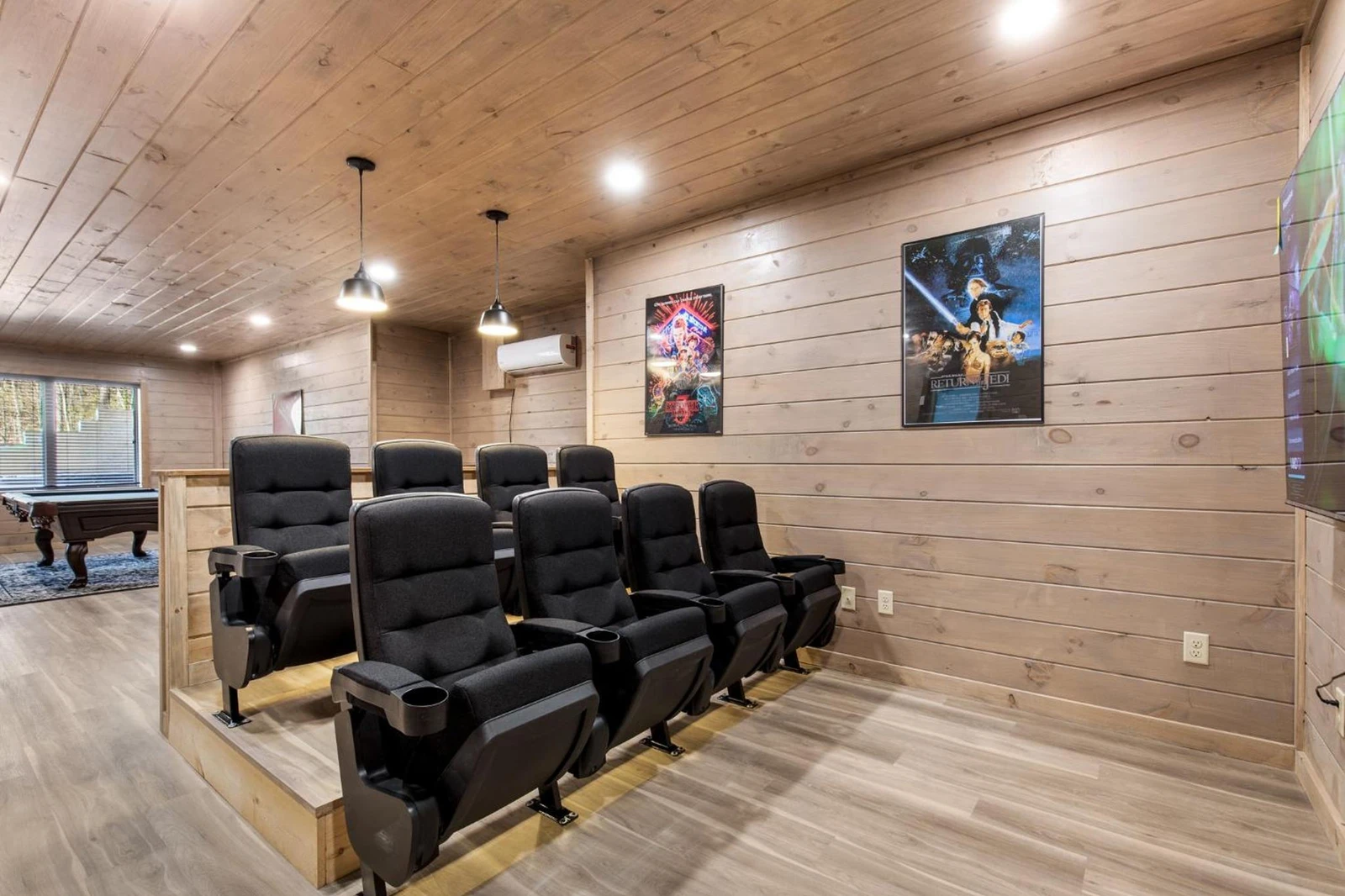 Property image, Interior, of Smoky Poolside Chalet