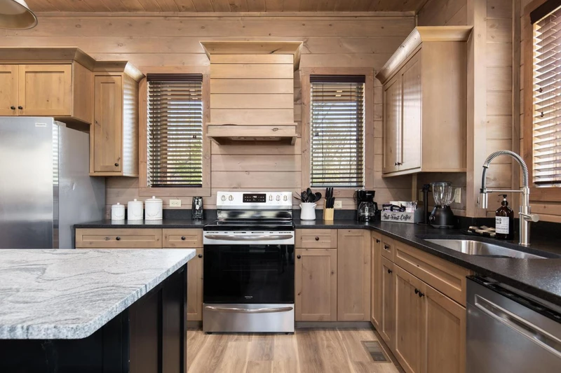 Property image, Interior, of Smoky Poolside Chalet