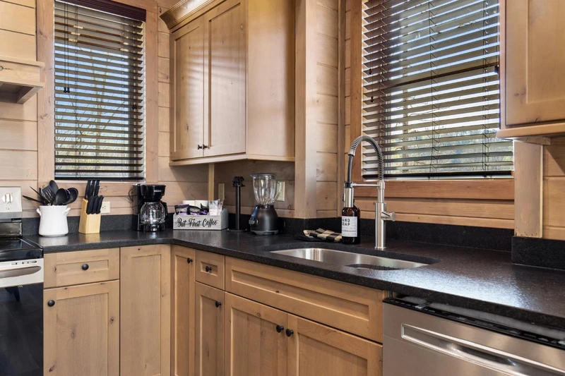 Property image, Interior, of Smoky Poolside Chalet