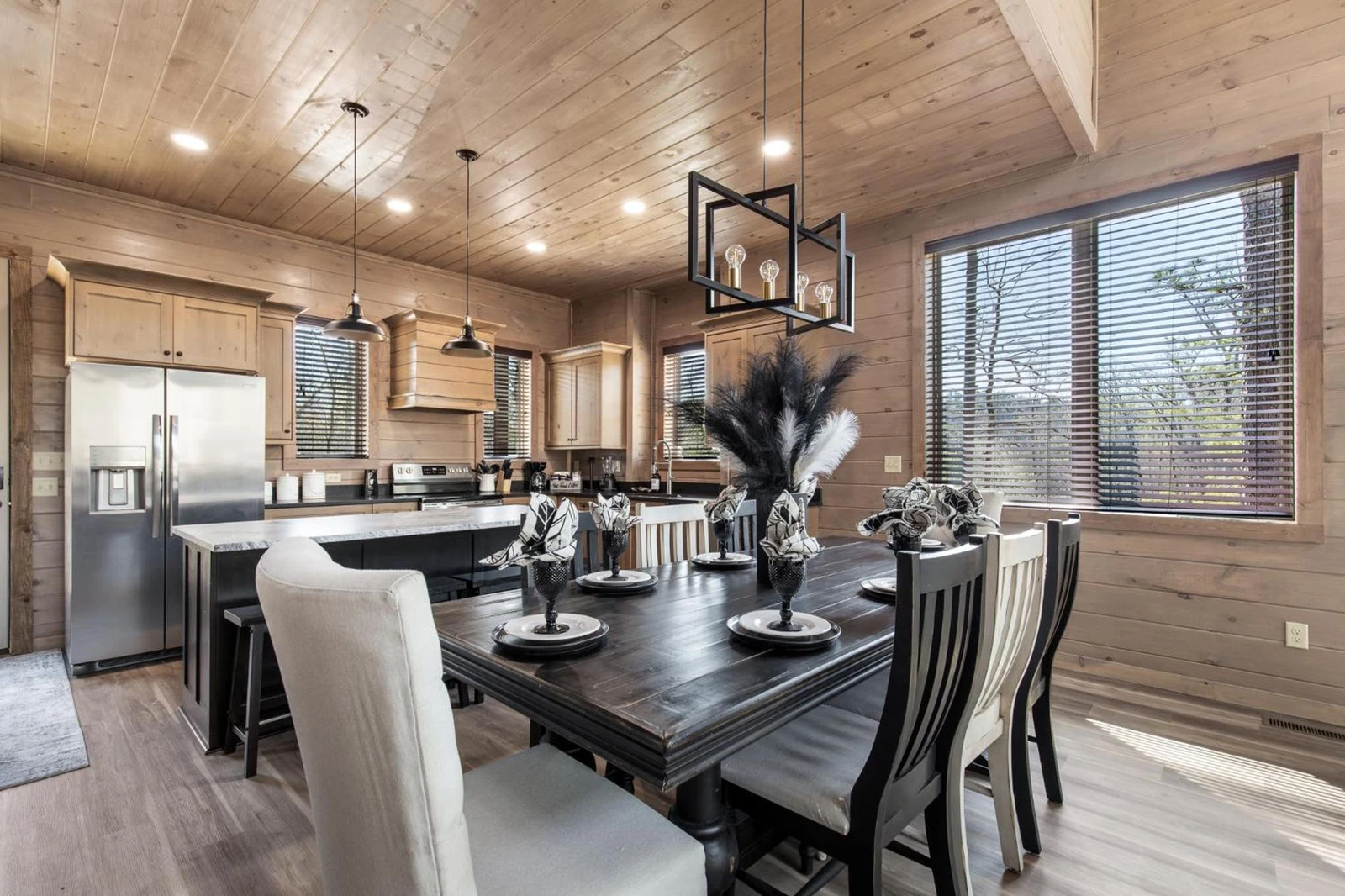 Property image, Interior, of Smoky Poolside Chalet