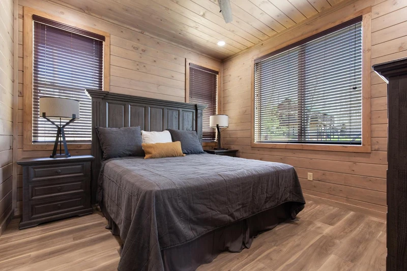Property image, Interior, of Smoky Poolside Chalet
