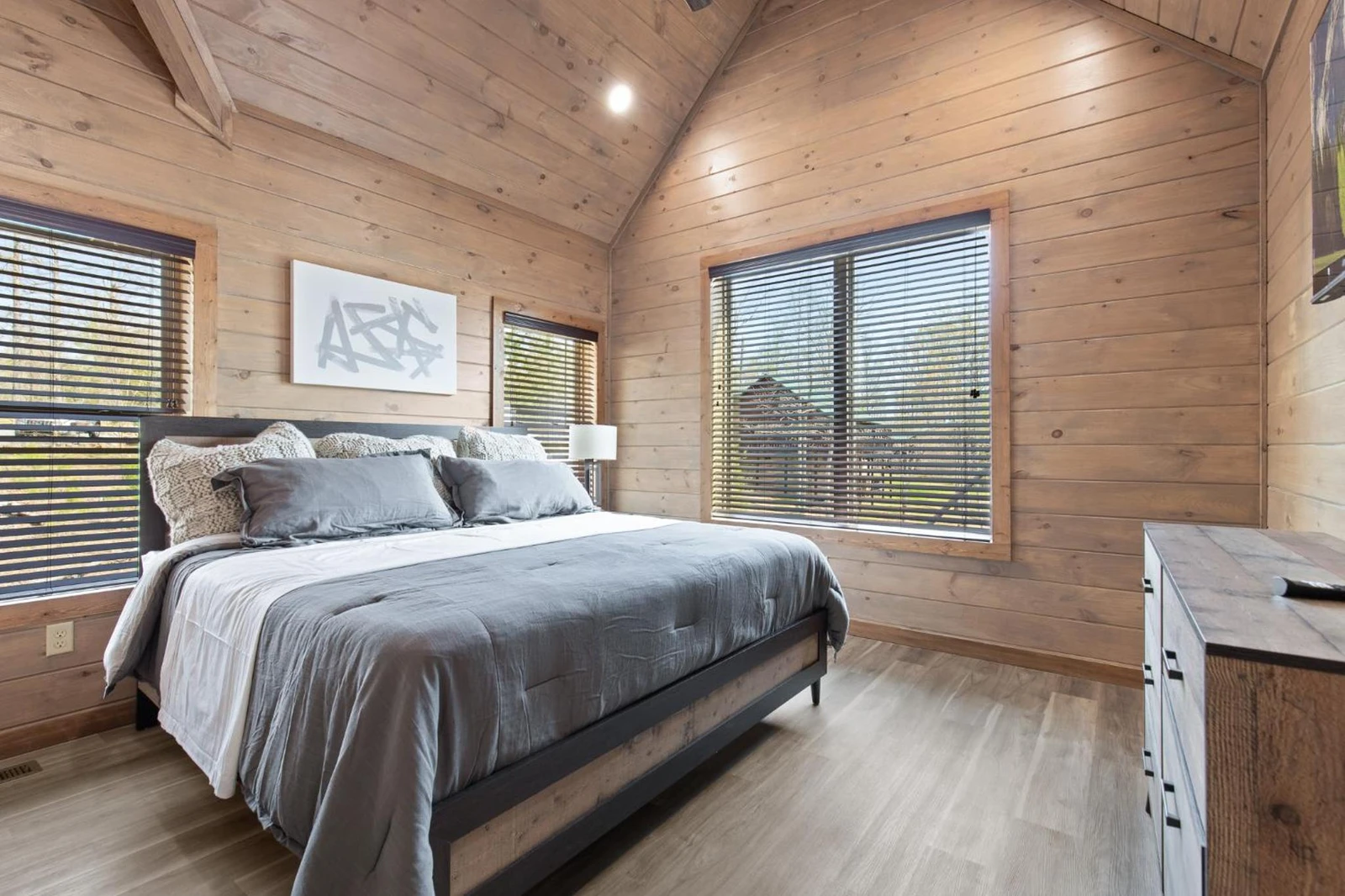 Property image, Interior, of Smoky Poolside Chalet