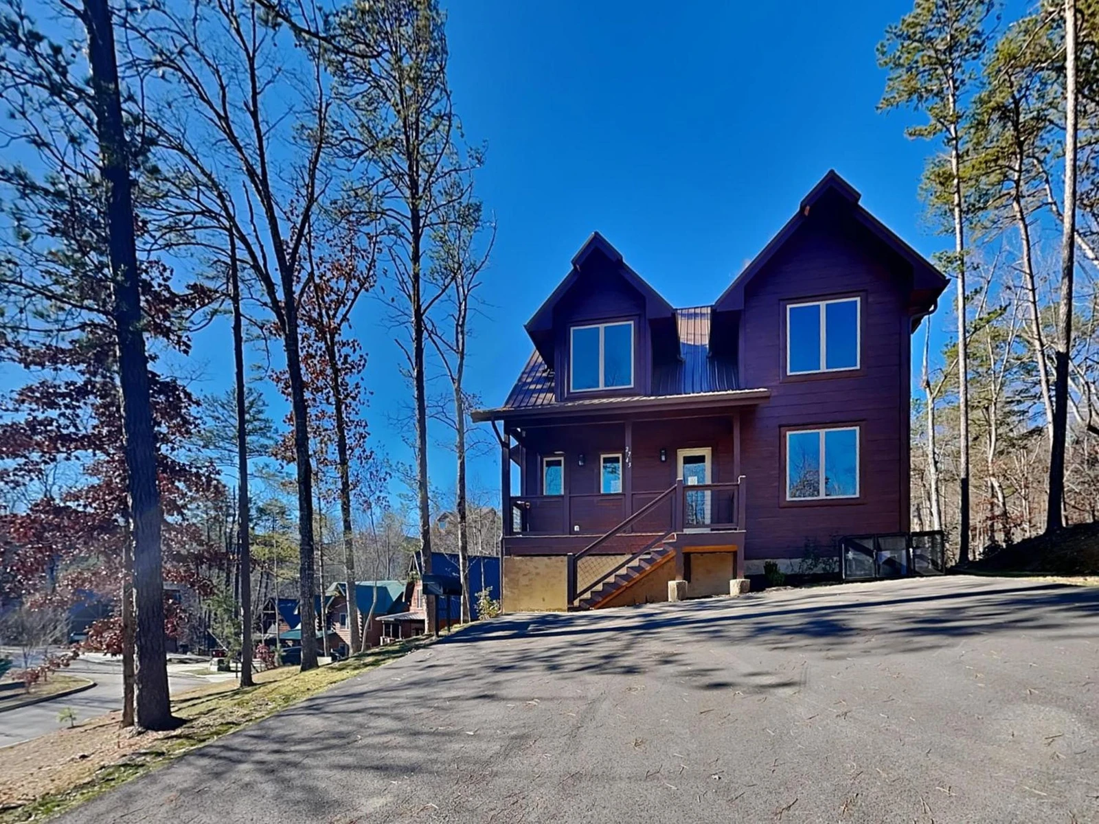 Property image, Interior, of Smoky Poolside Chalet