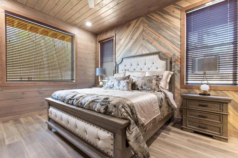 Property image, Interior, of Smoky Poolside Chalet