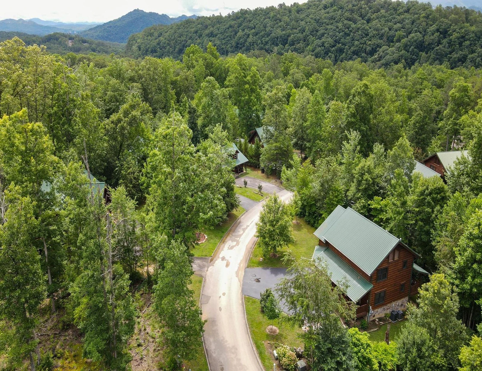 Property image, Interior, of Smoky Poolside Chalet