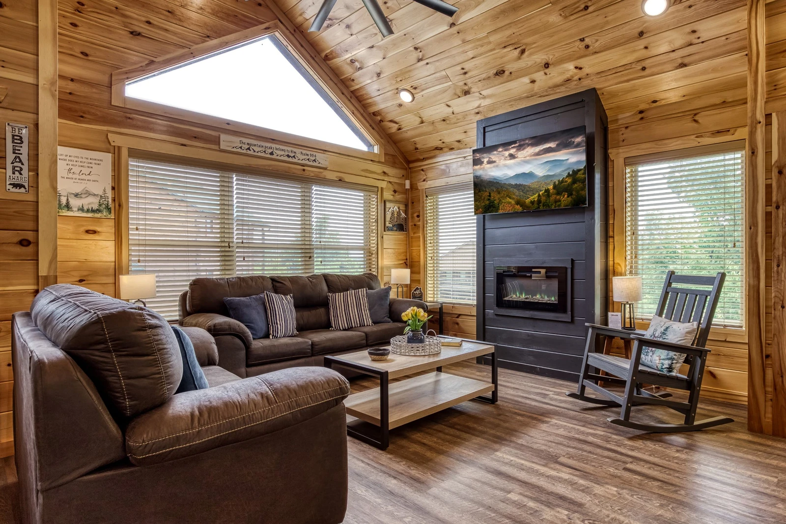 Mountain Memories living room with year round electric fireplace
