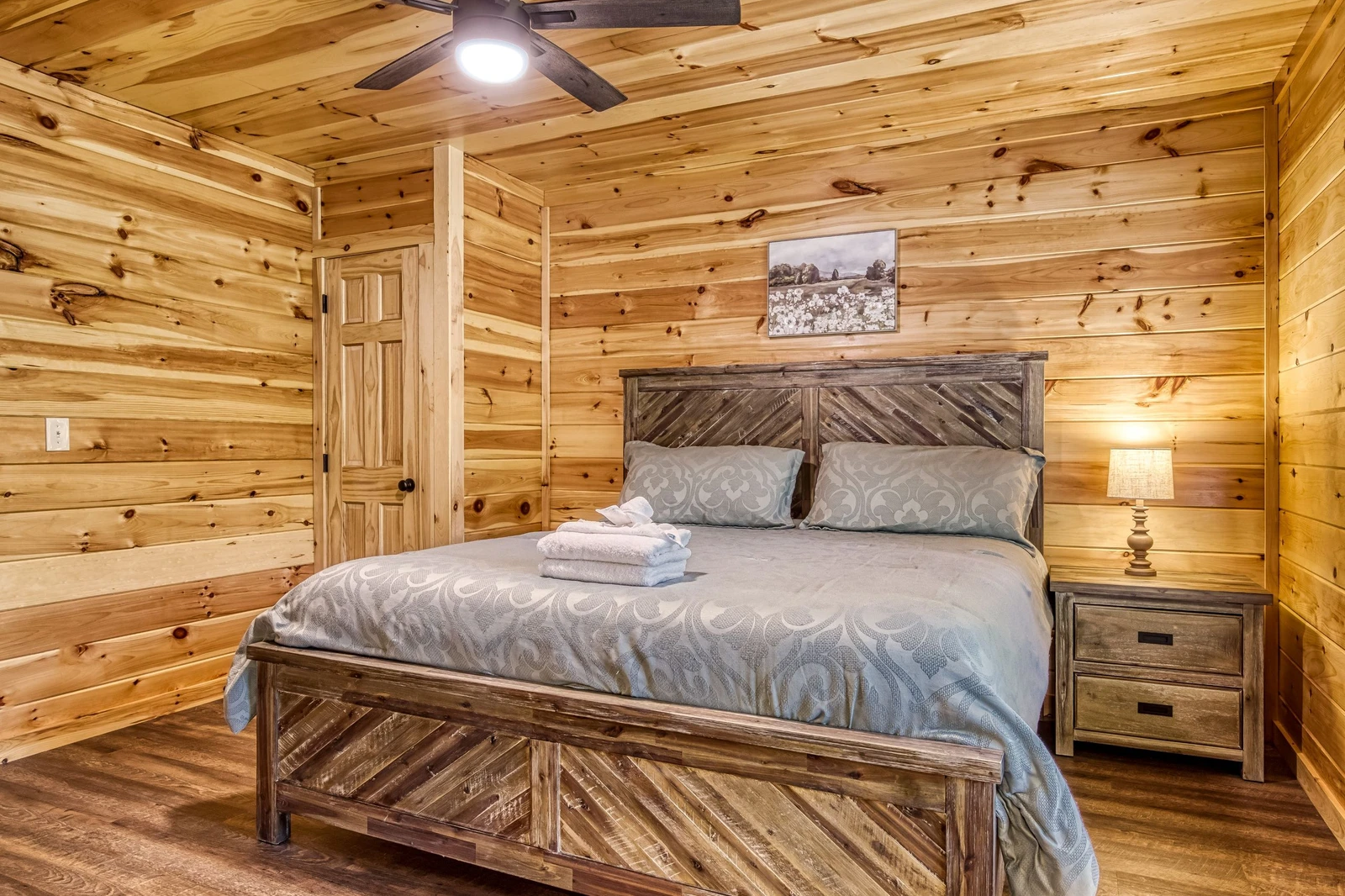 Mountain Memories lower level bedroom with king size bed