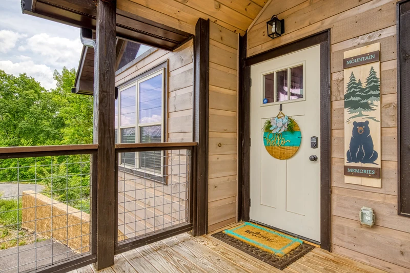 Mountain Memories covered entry deck