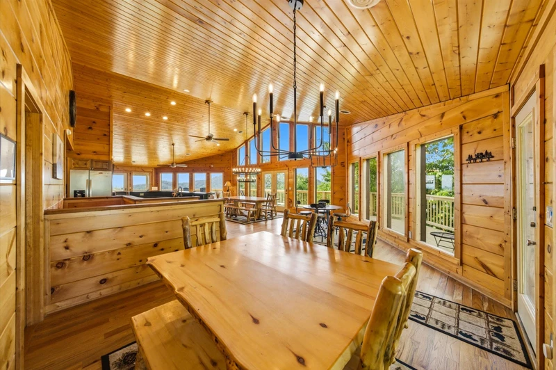 Evergreen Majesty Lodge
