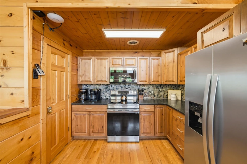 Evergreen Majesty Lodge