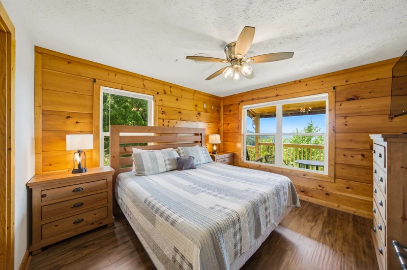 Evergreen Majesty Lodge
