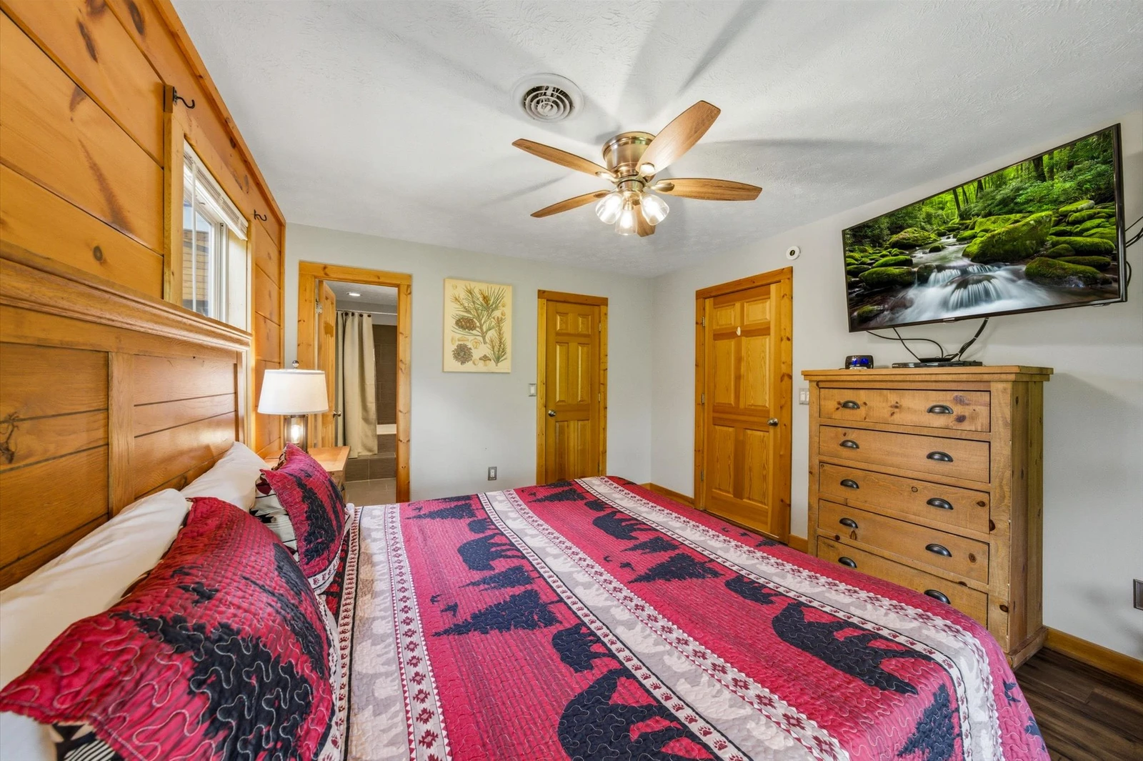 Evergreen Majesty Lodge