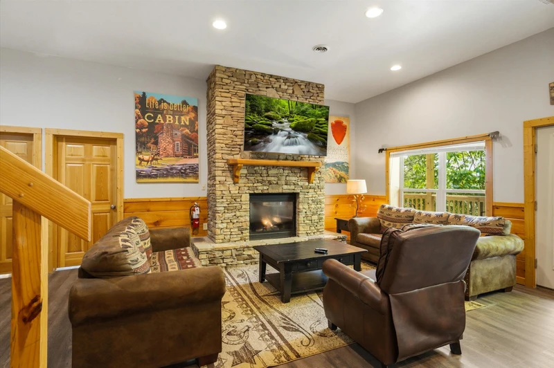 Evergreen Majesty Lodge