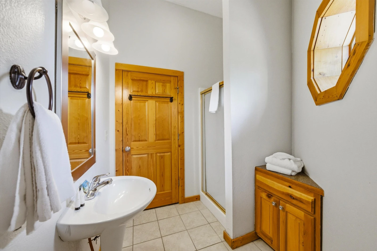 Evergreen Majesty Lodge