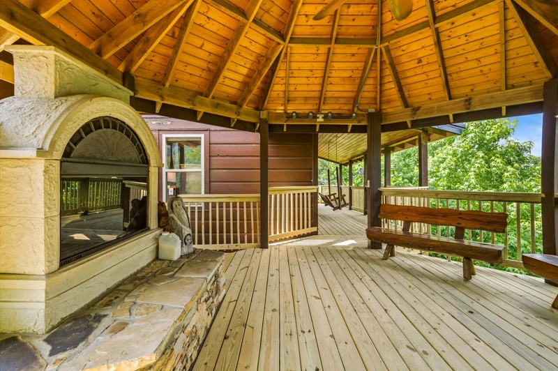 Evergreen Majesty Lodge