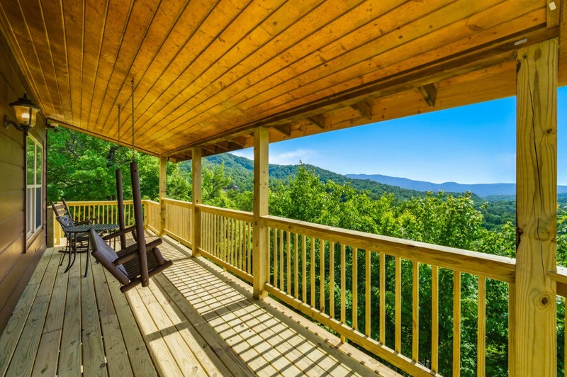 Evergreen Majesty Lodge