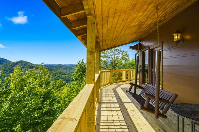 Evergreen Majesty Lodge