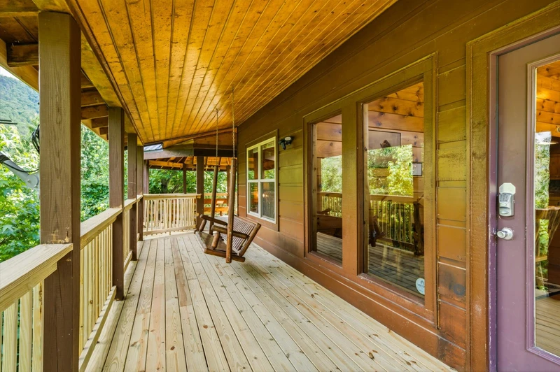 Evergreen Majesty Lodge