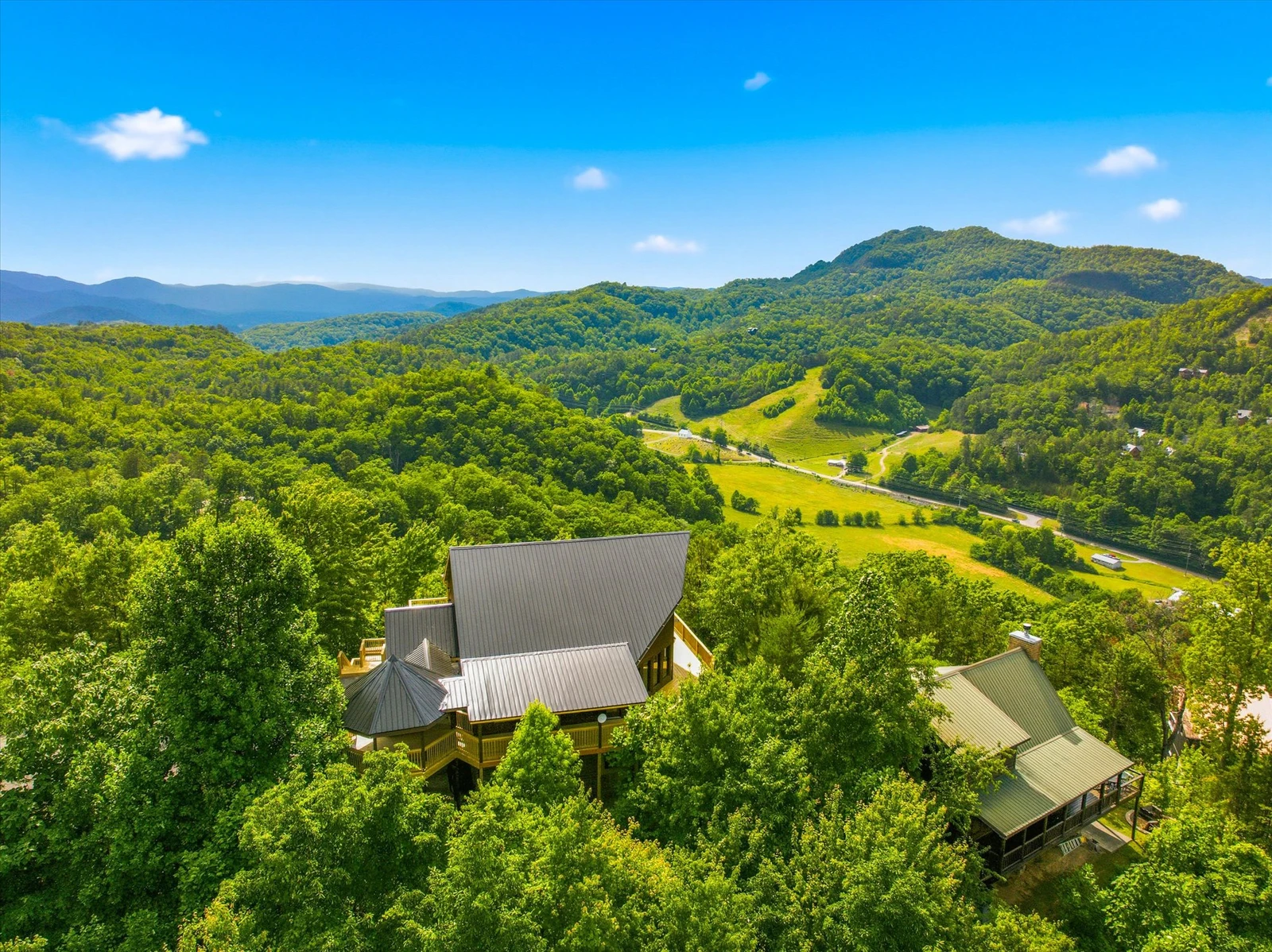 Evergreen Majesty Lodge