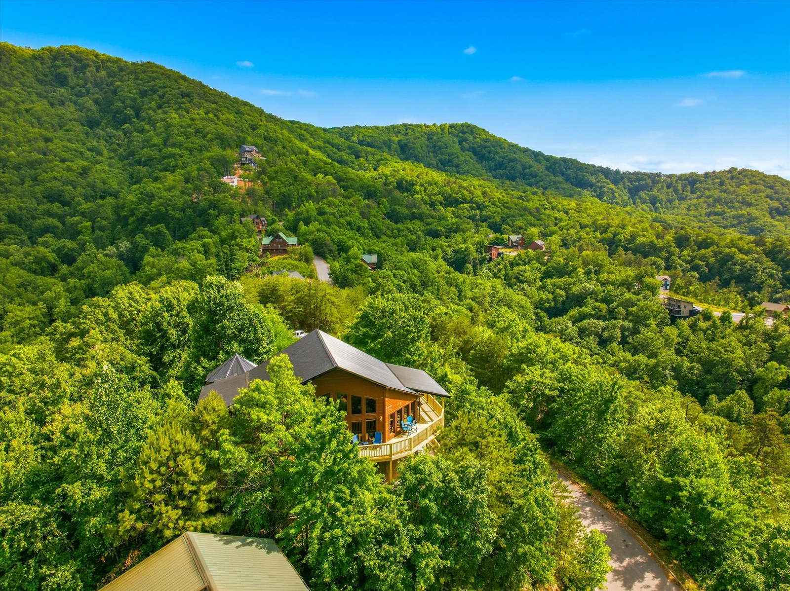 Evergreen Majesty Lodge