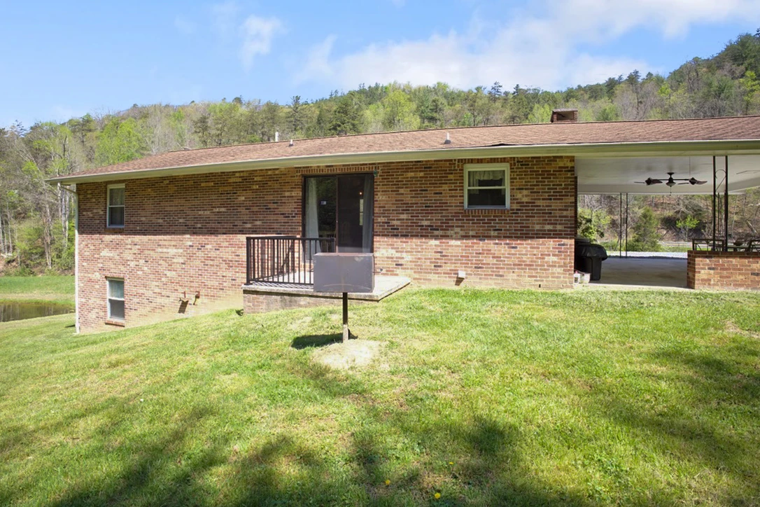 70 Acre Mountain Farmstead