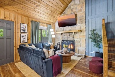 Papa Bear Cabin