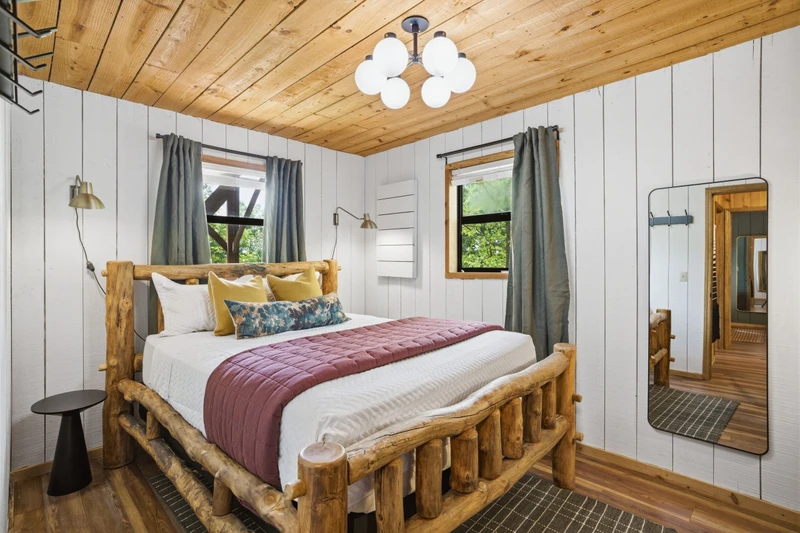 Papa Bear Cabin
