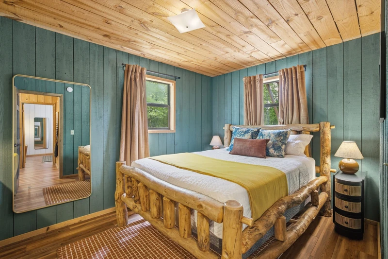 Papa Bear Cabin