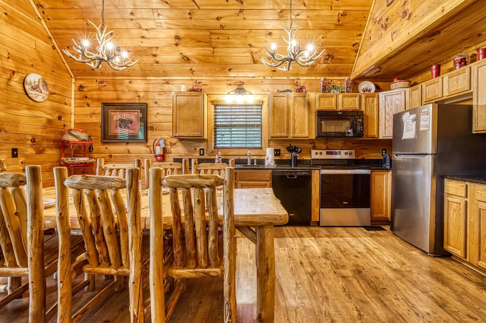 Bearadise Mountain Lodge dining table and fully furnished kitchen