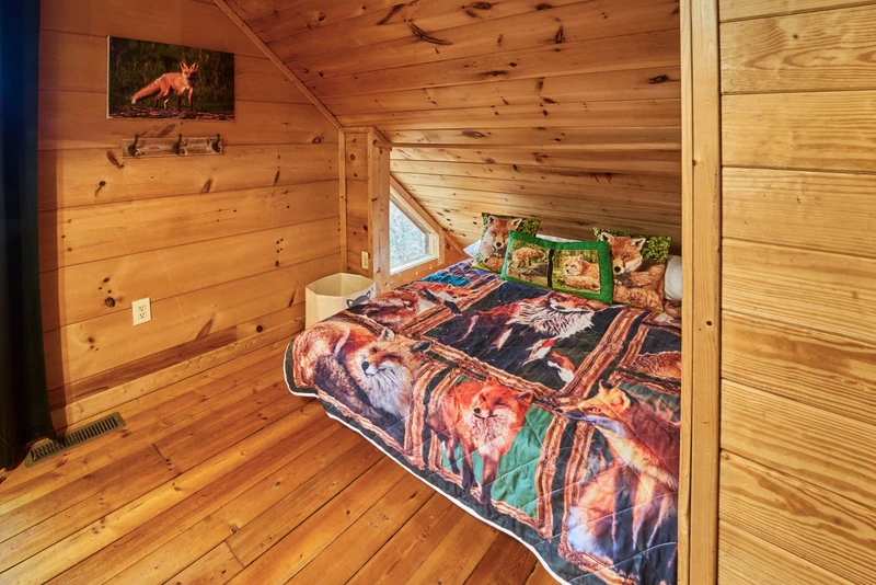 The double bed cubby in the loft.