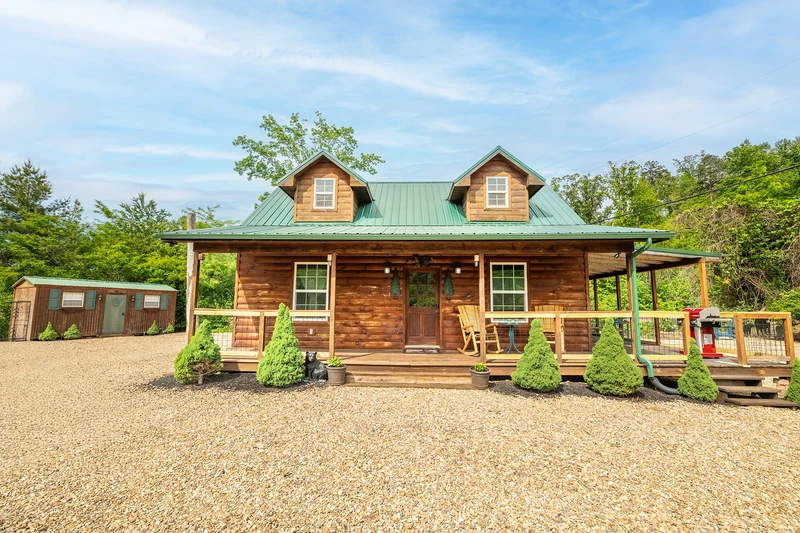 Hilltop Hideaway