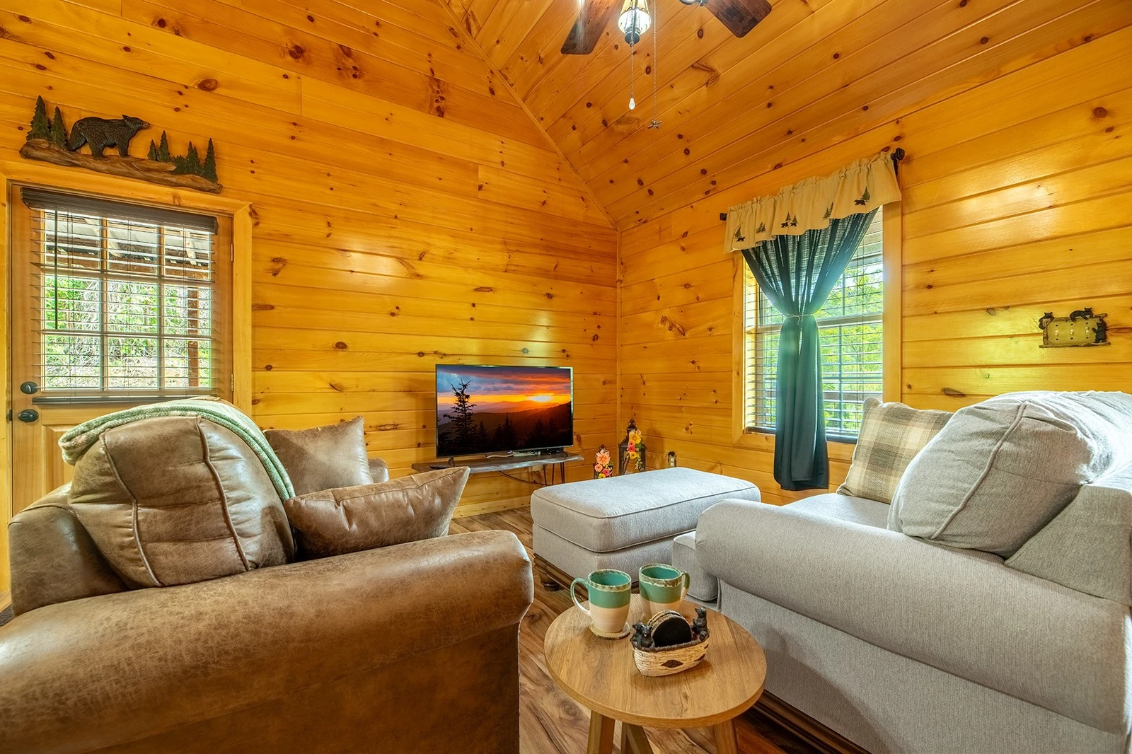 Hilltop Hideaway