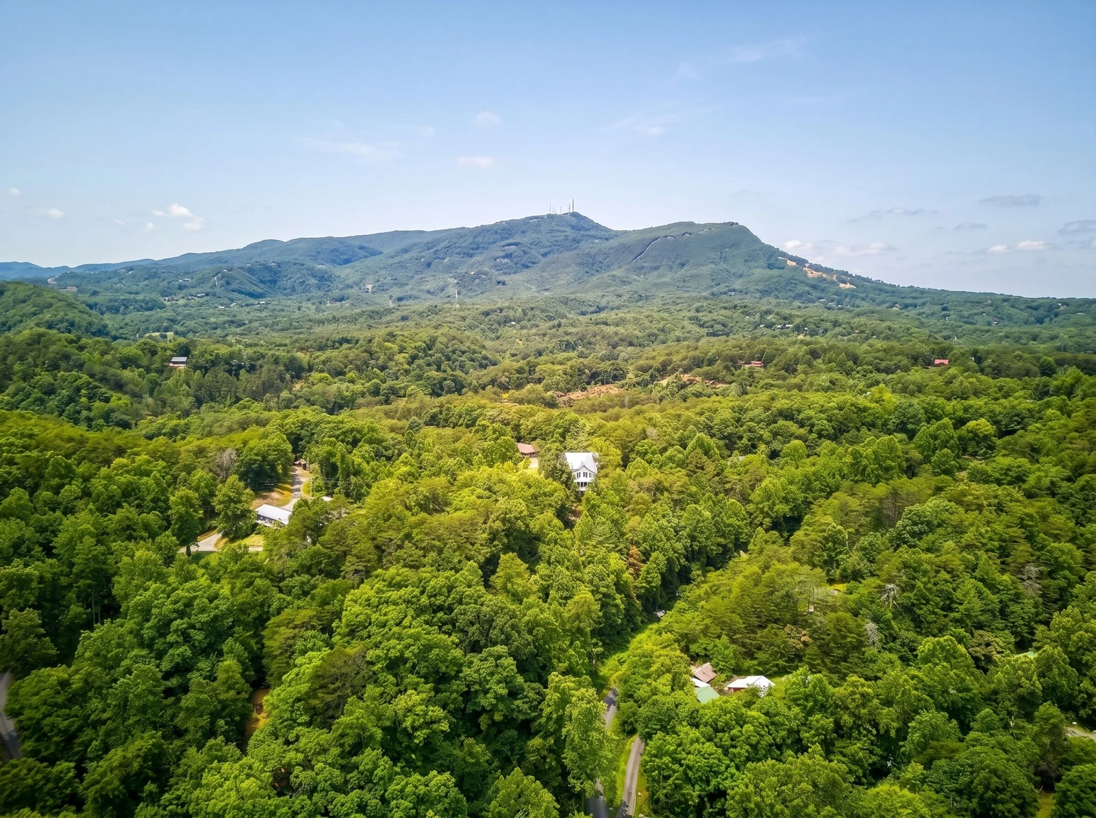 Bearadise Mountain Lodge birds eye view of the Smoky Mountains
