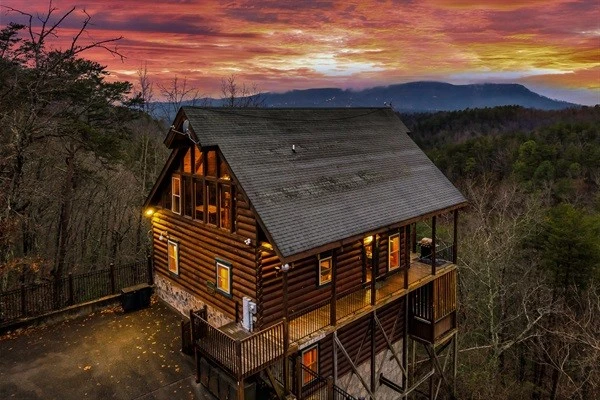 Lazybear Lodge