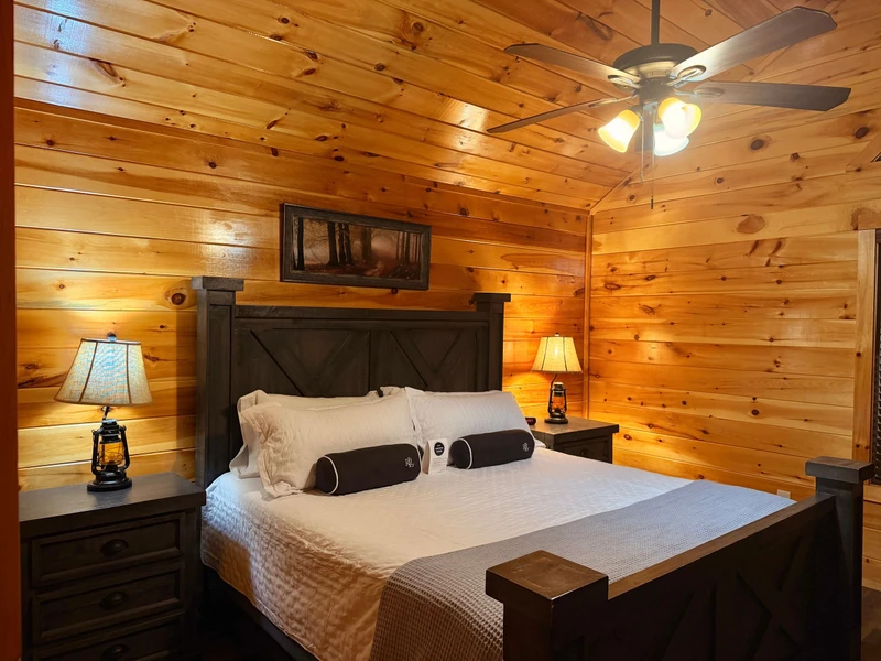 Dolly Bear Pool Cabin