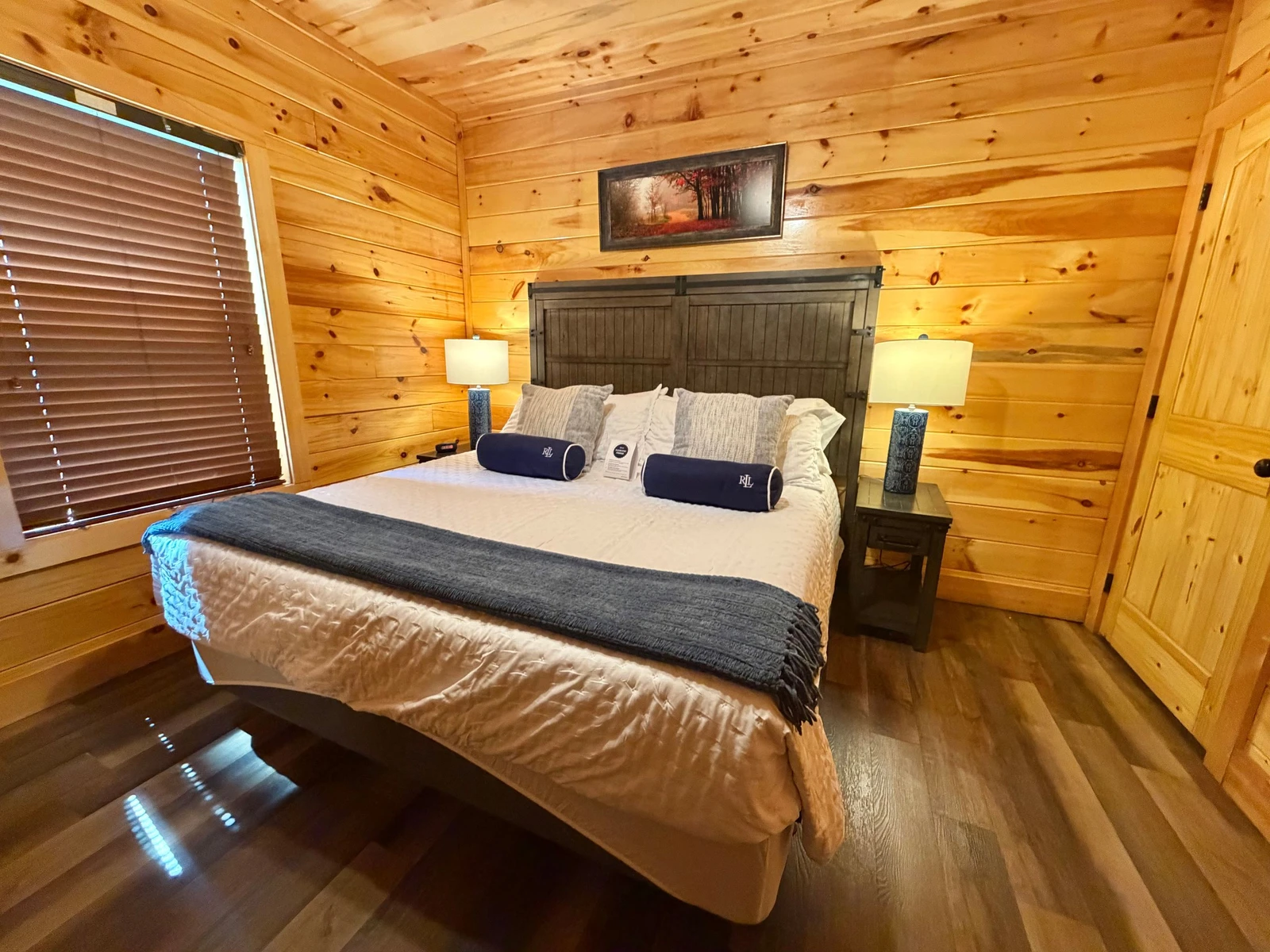 Dolly Bear Pool Cabin