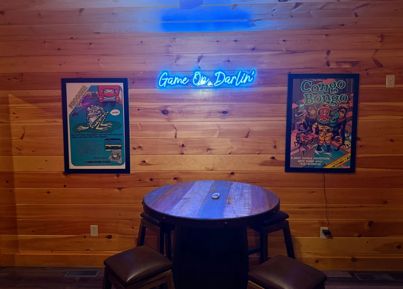 Dolly Bear Pool Cabin