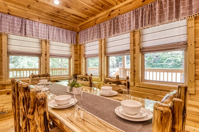 Woodness Gracious dining area