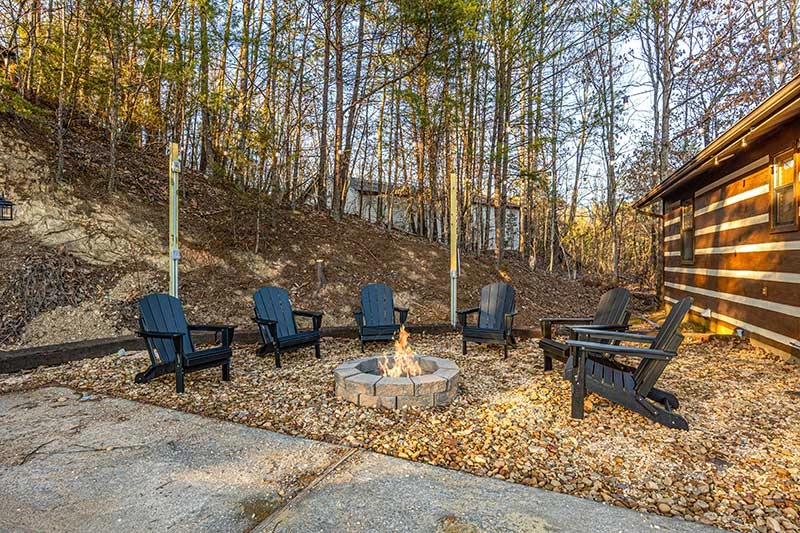 A daylight view of your Ccabin in the Smokies fire pit.