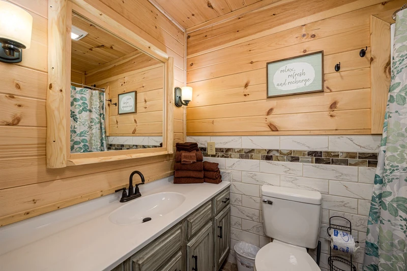Full cabin bath in the Smokies.